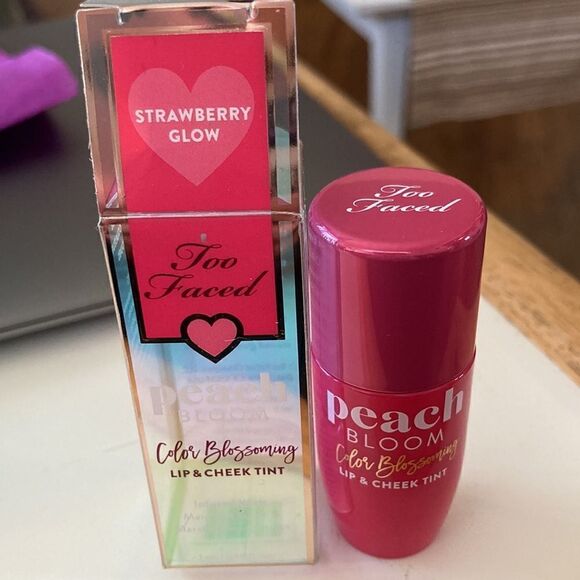 HP🥰Too Faced Peach Bloom Lip & Cheek Stain Strawberry Glow(pink raspberry) - Picture 3 of 4